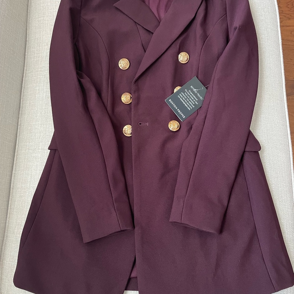 Beautiful jacket - Picture 2 of 3
